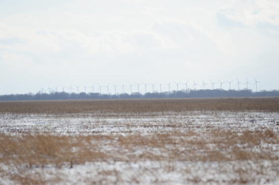 オトンルイの発電風車を望む