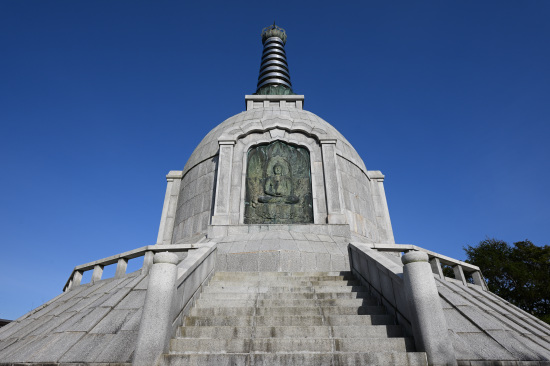 釧路城山仏舎利塔 (日本山妙法寺)