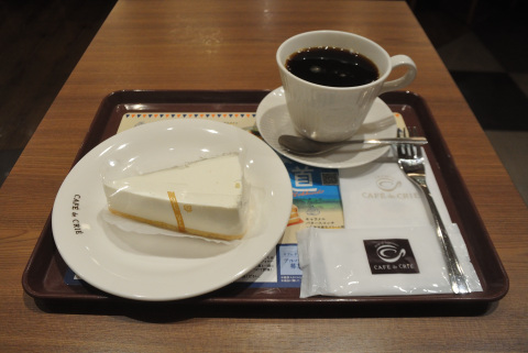 北海道産クリームチーズケーキ、ブレンドMセット 