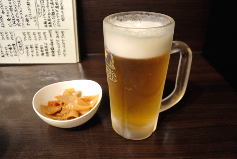 生ビール、小鉢