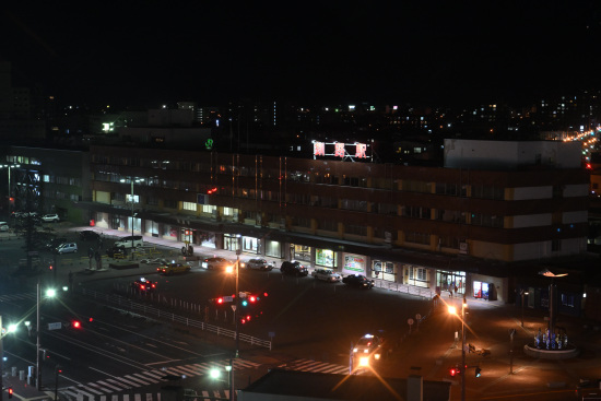 コンフォートホテル釧路8階客室から望む夜の釧路駅